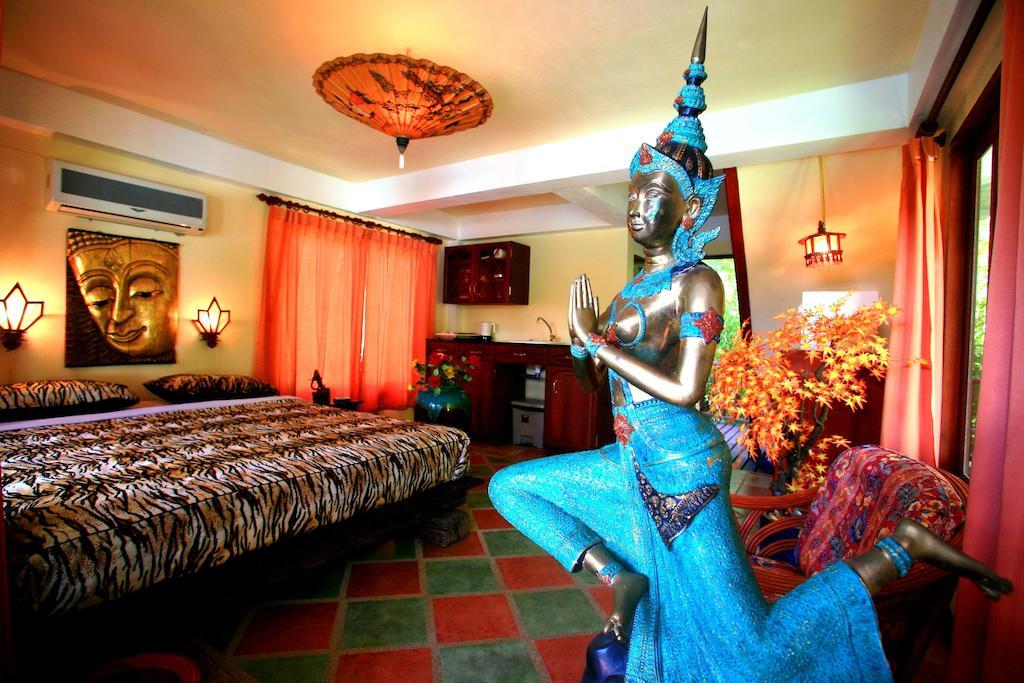 Coco Palace Resort Nai Harn Oda fotoğraf